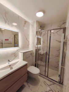 Photo de galerie - Renovation Salle de Bain carrelage + éléments 