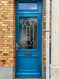 Photo de galerie - Mise en peinture d’une porte d’entré 