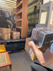 Photo de galerie - Meubles et cartons ? 