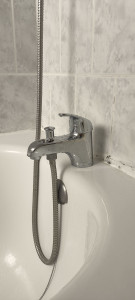 Photo de galerie - Remplacement d'un robinet de baignoire monotrou.