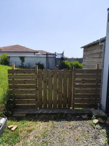 Photo de galerie - Clôture bois et fabrication de portillon bois