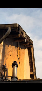 Photo de galerie - Avant travaux de remplacement de rive et de l'habillage sous toiture