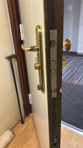 Photo de galerie - Changement de cylindre et du mécanisme sur serrure ficher F3D