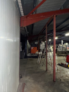 Photo de galerie - Création charpente métallique pour installation d’une porte de garage 