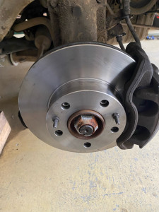 Photo de galerie - Changement disque et plaquettes + purge liquide de freins Citroën Jumper