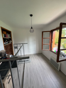 Photo de galerie - Chambre refaite au complet, parket/ luminaire/ peinture 