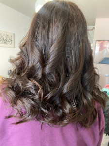 Photo de galerie - Teinture +coupe+brusging wavy