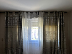 Photo de galerie - Triangle de rideaux 