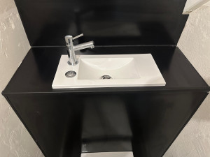 Photo de galerie - Lave main intégré sur wc