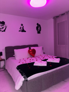 Photo de galerie - Ménage d’une love room