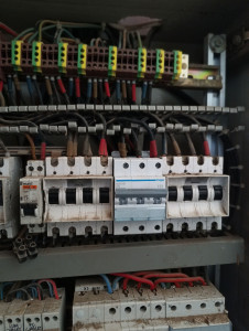 Photo de galerie - Changement disjuncteur triphasé 