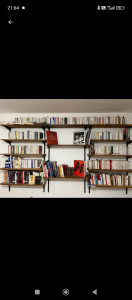 Photo de galerie - Fixer des rails d'un bibliothèque 