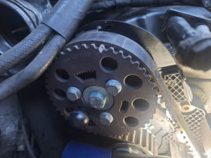 Photo de galerie - Remplacement de la courroie de distribution et pompe à eau sur le moteur 1.9 tdi.