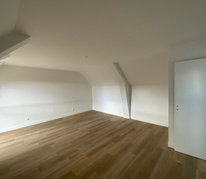 Photo de galerie - Peinture complète Longere rénovée à neuf, murs velours, plafonds mat, portes et cadres laque satinée 