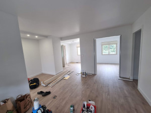 Photo de galerie - Placo, peinture, enduit, sol stratifié, portes coulissantes, électricité. 