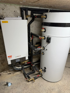 Photo de galerie - Pose pompe a chaleur plus réseaux de la maison (chauffage / sanitaire / pvc )