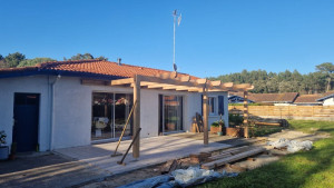 Photo de galerie - Pergolas en cours de construction