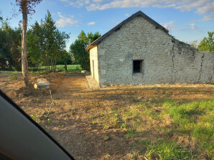 Photo de galerie - Mise au propre du contour d'une ruine avant travaux...