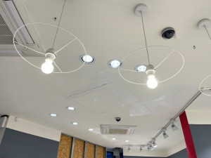 Photo de galerie - J’ai peint la boutique en blanc