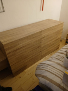 Photo de galerie - Montage de deux commodes