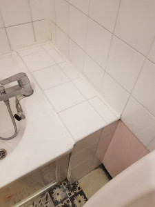 Photo de galerie - Pose carrelage et quart de rond 