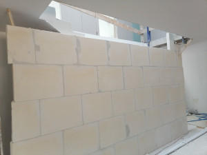 Photo de galerie - Construction mur avec carreaux plâtre alba