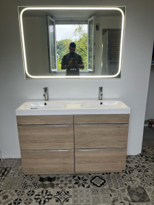 Photo de galerie - Création vidange et alimentation et pose meuble double vasque avec miroir 