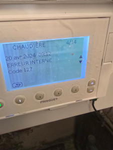 Photo de galerie - Depannage d une frisquet due à une surtensions carte électronique en erreur 