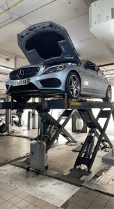 Photo de galerie - Entretien complet ( vidange avec tout les filtre ) sur une Mercedes W205 c250d 