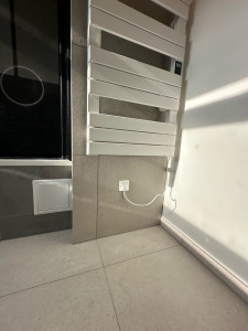 Photo de galerie - Carrelage mur et pose sèche serviette 