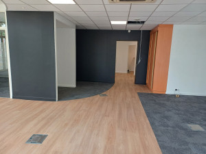 Photo de galerie - Pose sols et peintures