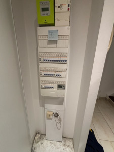 Photo de galerie - Installation coffret de communication ( Avant )