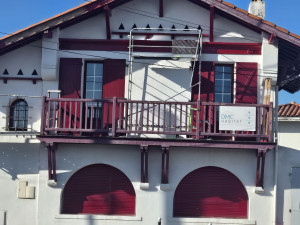 Photo de galerie - Peinture avant toit et balcon bidart 