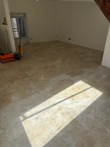 Photo de galerie - Pose de carrelage imitation travertin 40*60