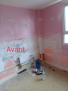 Photo de galerie - Mur abîmé avant endouisage et peinture 