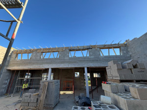 Photo de galerie - Création d'un cabinet dentaire
Maçonnerie traditionnelle 
Coffrage traditionnel
Pose de bloc creux, à bancher, chaînage...
Création de linteaux,poutres, poteaux...
