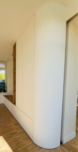 Photo de galerie - Fabrication d’un meuble d’entrée avec banquette et porte 