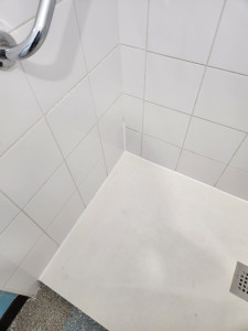 Photo de galerie - Joint silicone bac à douche