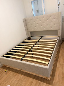 Photo de galerie - Montage de Lit