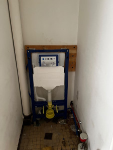 Photo de galerie - Installation de toilette Bâti support 
