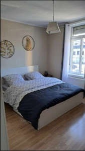 Photo de galerie - Nettoyage de la chambre 
poussière, change des draps, nettoyage de sol. 