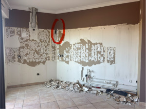 Photo de galerie - Retrait de faïence et cuisine (mur à enduire) 