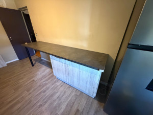 Photo de galerie - Montage d’un minibar à Scionzier.