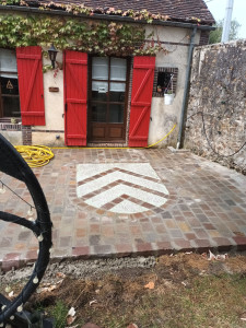 Photo de galerie - Pavé avec blazon du perche 