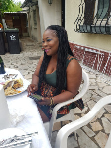 Photo de galerie - Disponible pour toute vos coiffures à domicile 