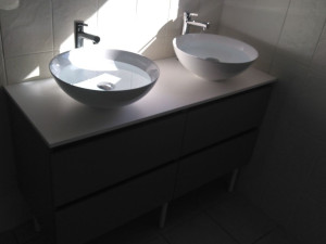Photo de galerie - Pose meuble salle de bain avec vasque posé 