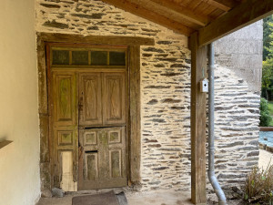 Photo de galerie - Réalisation des joints de mur neuf ou, après dégarnissage des joints usagés, un mur ancien à restaurer