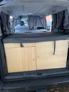 Photo de galerie - Réalisation de meuble sur mesure pour un van 