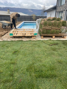 Photo de galerie - Pose gazon placage 