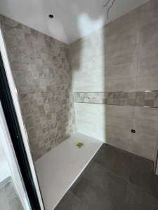 Photo de galerie - Pose de carrelage salle de bain 